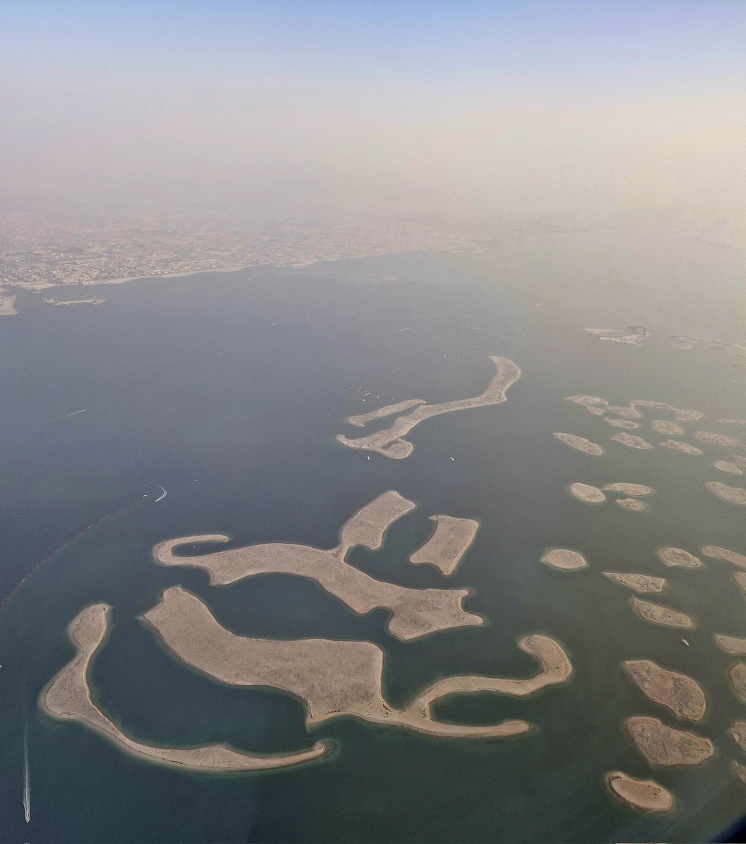 Crud vis leaving DXB yesterday, but one or two recognisable sights 🚢