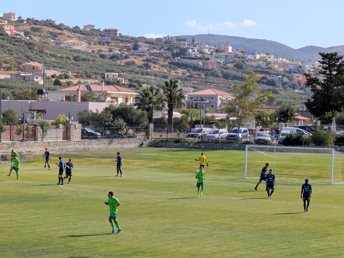 AO Giouchtas - AE Mykonou 
Ethniko Stadio Markomichelakio 
Gamma Ethniki Group 6 🇬🇷
#banehopping

1-2. Den reisinga som kreves av greske lag for å spille breddefotball a, fra Mykonos til Kreta på nivå 3. Oppfordrer alle å se fotball på tur om man har muligheten, overlegent!