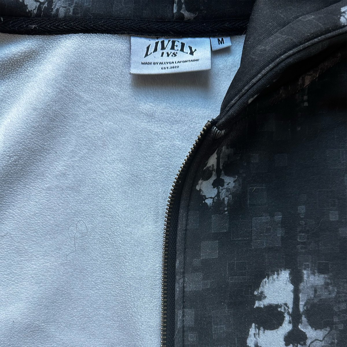 LivelyLys Archives tweet media