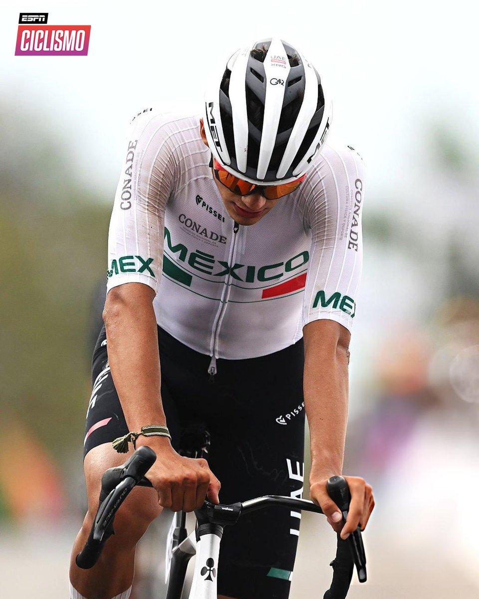 ESPNCiclismo's tweet photo. ¡Cabeza en alto, muchachos! Isaac del Toro fue el mejor latino ubicado en la prueba de ruta en #Kigali2025 desde el 7° lugar. 🇲🇽💪

🇨🇴 Harold Tejada, desde el puesto 14, fue el otro representante latino que logró terminar la competencia. https://t.co/2Qeiaqww0I