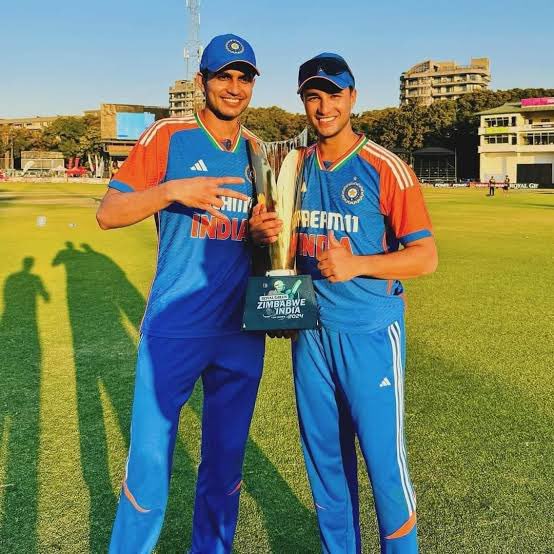 SuchhiKumar's tweet photo. There is no question that India will win the Asia Cup 2025. Let's dance with dandiya. Jai maa sherawaali Jai hind. #INDvsPAK #INDvPAK #AsiaCup2025 #Cricket #champions #IndianCricket #indiawinasiacup2025 #suchhikumar https://t.co/xhayeTOXRv