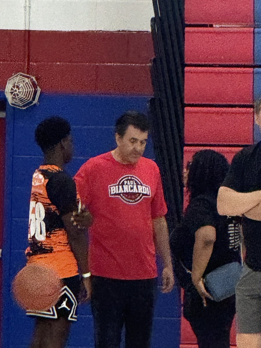 LoChalmers2028's tweet image. Thanks for the 💎💎💎💎 @PaulBiancardi #basketball #journey #varsity #estovir #ballislife #bigguard