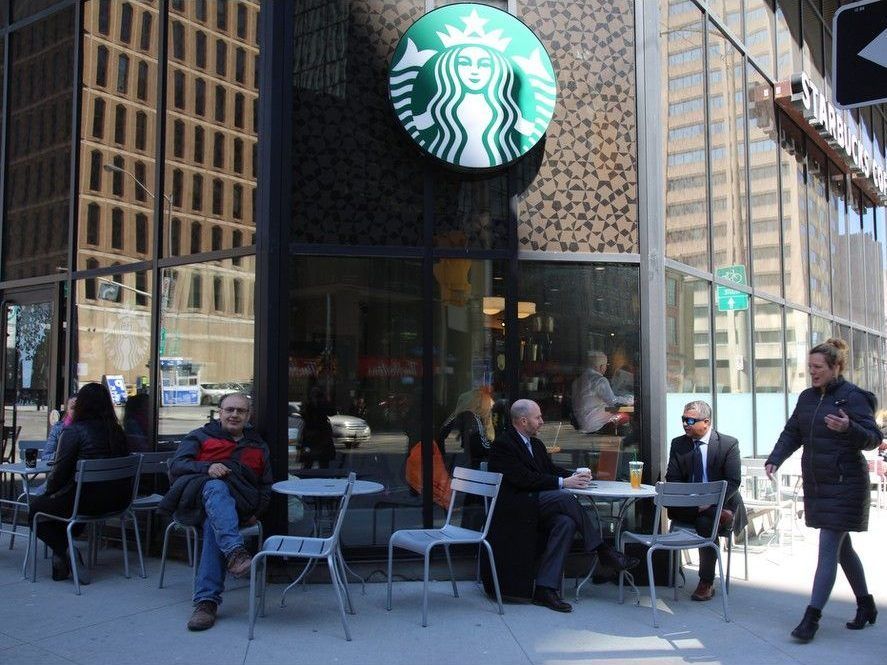 Which Starbucks locations are closing in Ottawa? More than a dozen shutdowns ottawacitizen.com/life/starbucks…