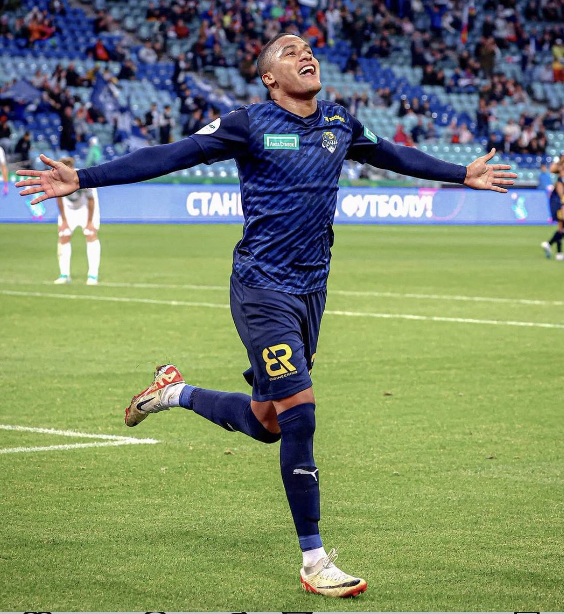 🚨 BREAKING NEWS

الشارقة يُنهي الإتفاق على كافة البُنود التي تسببت في تأخير الصفقة و سيُحسم التفاصيل المتبقية بالتوقيع خلال اللحظات القليلة القادمة .