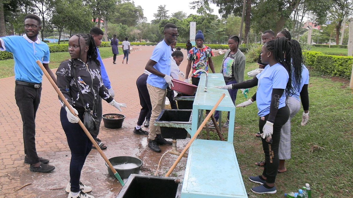 MMUST Water Chapter 💧 led a Campus Cleanup yesterday! From cleaning handwashing stations to promoting environmental awareness, we came together for a cleaner, greener campus .
<a href="/037WaterBunge/">Kakamega Youth Water Parliament</a> <a href="/KEWASNET/">KEWASNET</a> <a href="/Kacwasco/">Kakamega County Water & Sanitation Company</a> <a href="/_KWAHO/">Kenya Water For Health Organization(KWAHO)</a> <a href="/MMUST_Kenya/">Masinde Muliro Univ.</a>