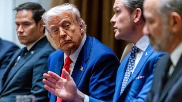 Trump will attend a high-level gathering of top US generals in Quantico, VA, originally convened by Secretary Hegseth. 

His surprise move raises major security concerns with hundreds of senior officers flying in from around the world—WaPo