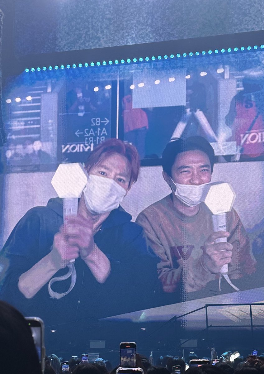 오랜만에 엑소 봐따....⭐️
영원히 엑소하자💙