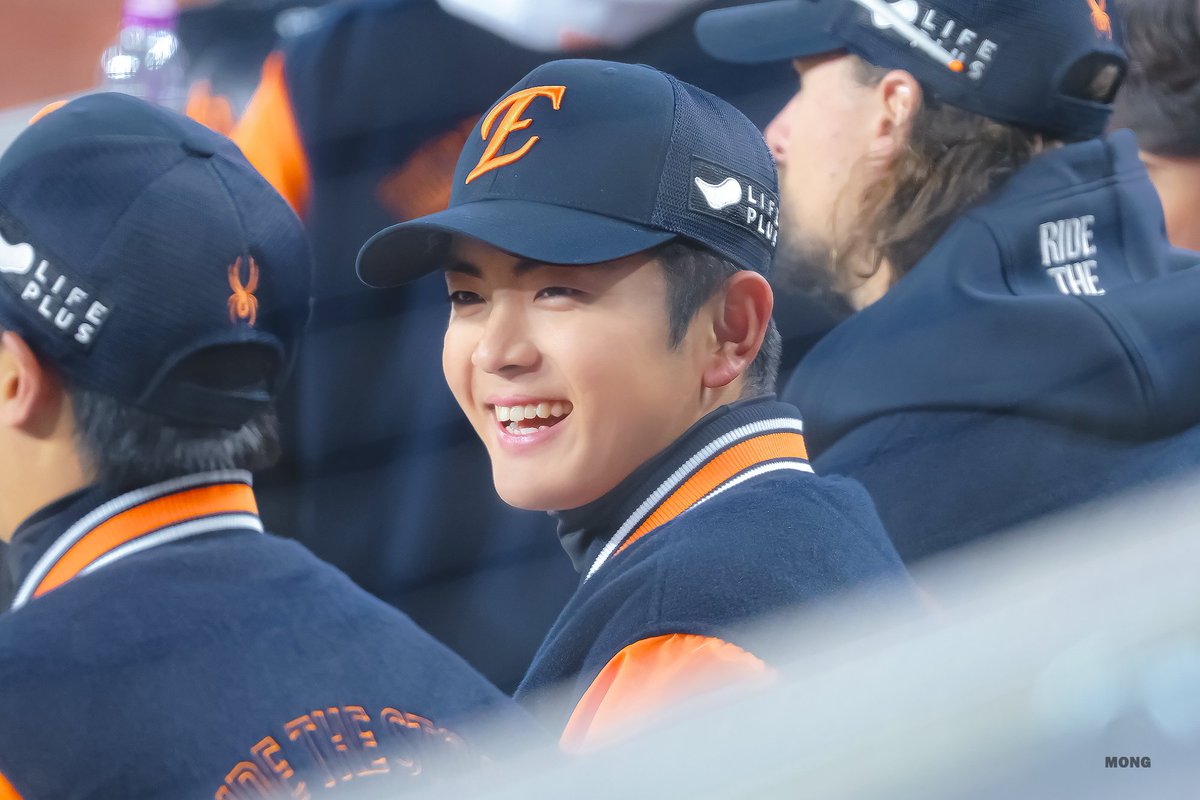 2025년 마지막까지 이렇게 웃는 일만 가득하길 ♡°◌̊

#한화이글스 #임종찬