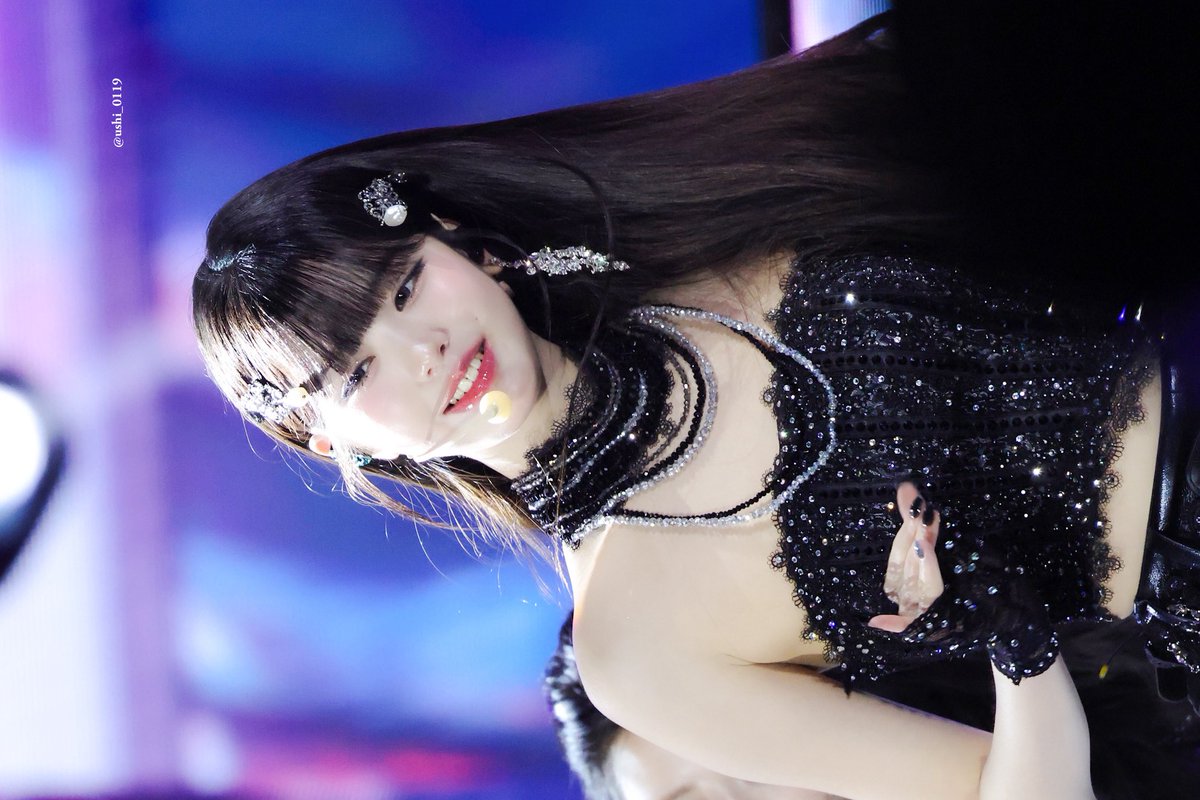 IVE❣️ファンミ2日目FC限定2期 リズ❣️韓国 안녕즈🐰💙/IVE REVEALS🌟 (@lVE_LOVEIVE) / X