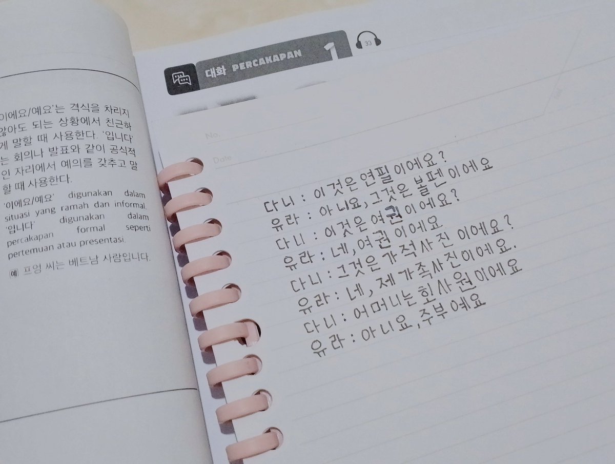 alamakk gak masuk kelas sehari udah peningg, pening memahami materi sendiri😭😵‍💫🥵