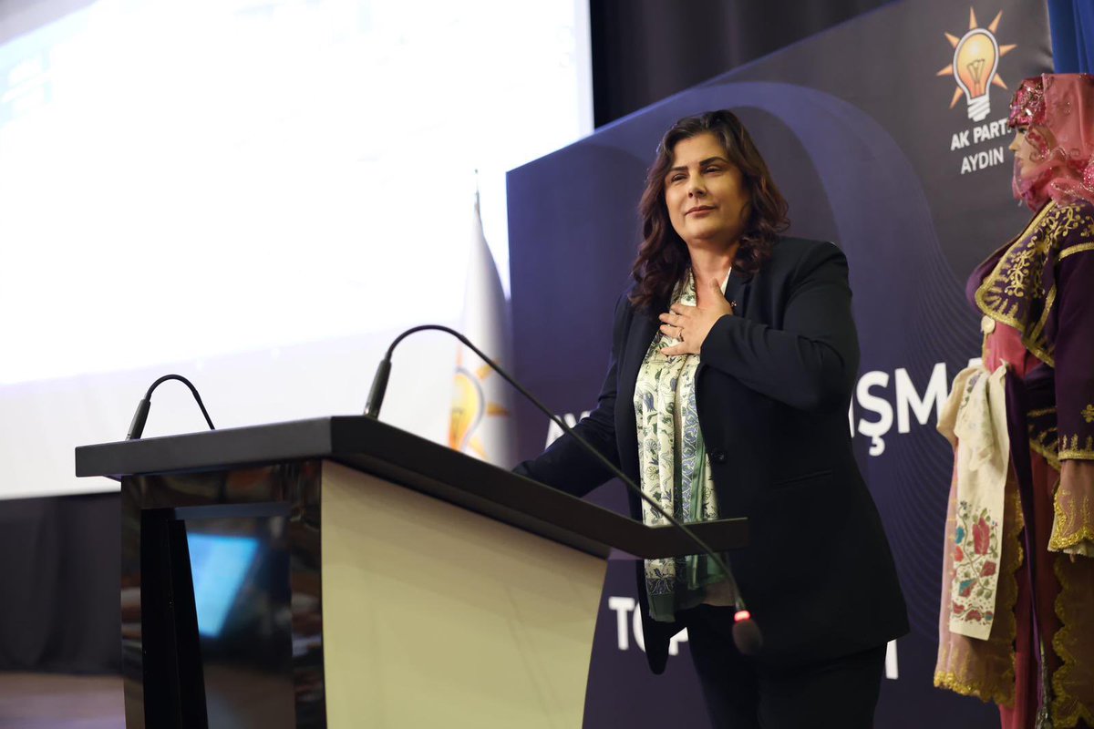 OZLEM_CERCIOGLU's tweet photo. Çevre ve Şehircilik Politikaları Başkan Yardımcımız Sn. Yusuf Şahin, AK Parti Aydın Koordinatörümüz Sn. Mahmut Eminmollaoğlu, İl Başkanımız Sn. Mehmet Erdem, Milletvekillerimiz Sn. Seda Sarıbaş, Sn. Mustafa Savaş, Sn. Ömer Özmen, MKYK Üyemiz Sn. Mehmet Umut Tuncer, ilçe başkanlarımız, ilçe belediye başkanlarımız, kadın kollarımız, gençlik kollarımız ve partililerimizle birlikte AK Parti Aydın İl Danışma Meclisi Toplantısını gerçekleştirdik.