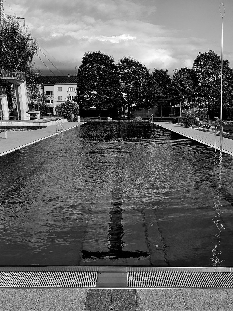 Drabbles153's tweet image. #NFTkaltenstein #kaltenstein #Documentary #today #Nenzing #Vorarlberg #Austria #21Grad #monochrome #Photography #Streetphotography
