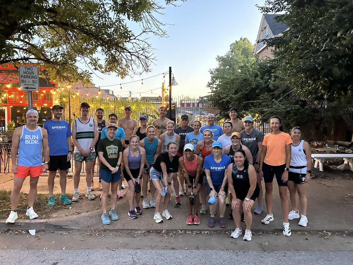SpewakR's tweet image. Such a fun Sunday morning running from Northwest Coffee to the Arch! We feel so fortunate to live in such an amazing city &amp;amp; have such great teammates. Let’s go! #spewakracing #runstl
