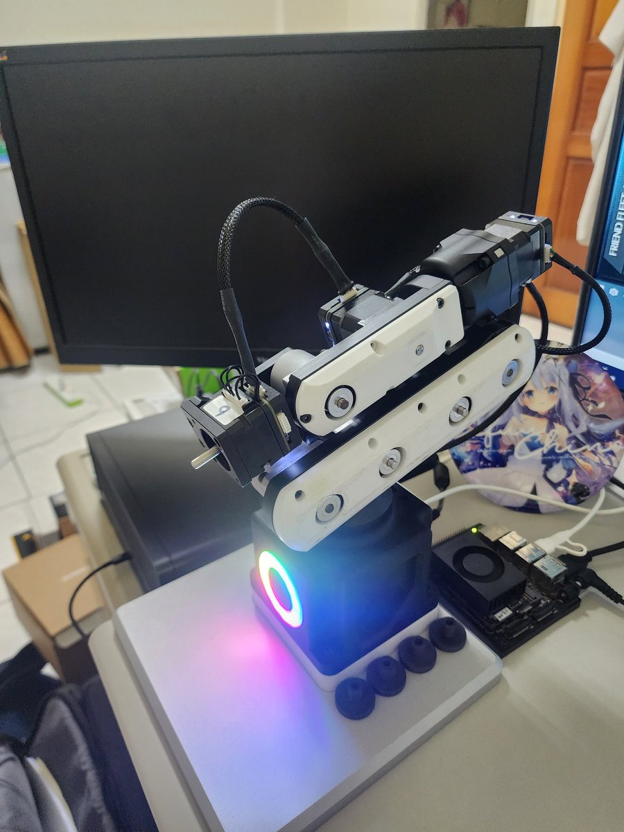 nekocat0422's tweet image. I’m working on using ROS2 to control my Dummy Robot, and I’m currently developing a program that can record and replay movements. #ROS2 #RobotControl #AIoT