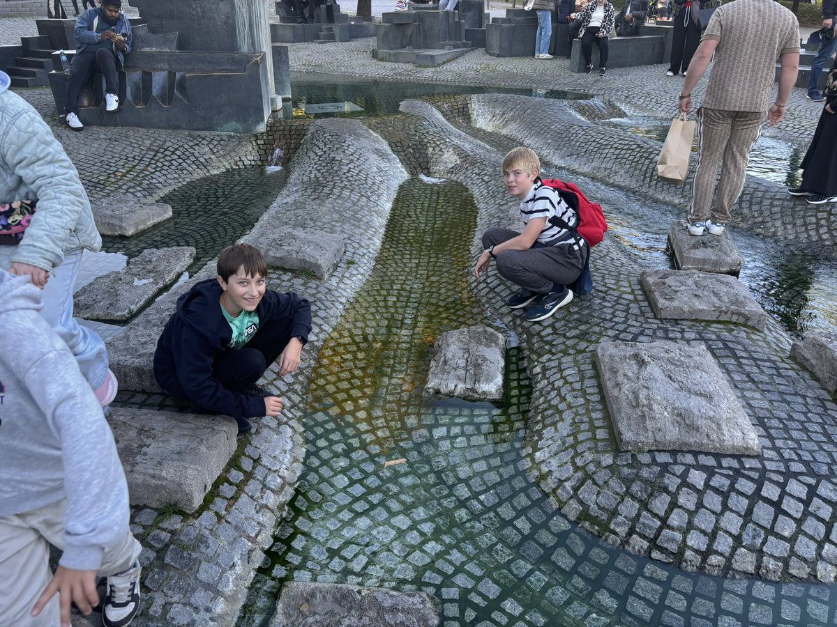 JMSGerman's tweet photo. And taking a well earned rest before our river cruise on the Rhine and then dinner at theHard Rock  cafe! https://t.co/R1XxXuRn8A