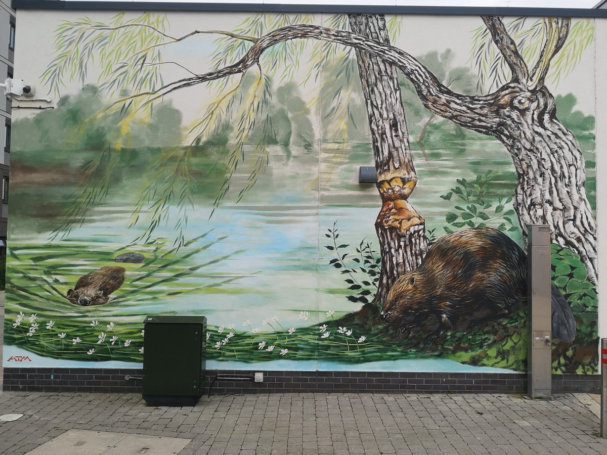 ATM streetart tweet media