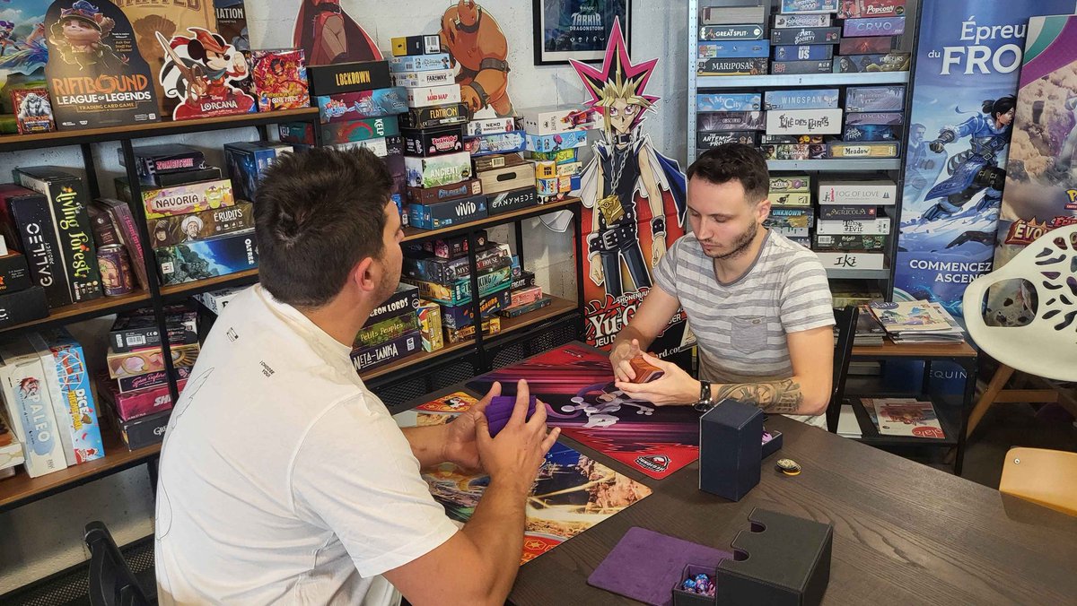 FarkOuest_TCG's tweet image. La team se retrouve ce week-end à la Cup de Tours à Autour des Jeux ! 
Et c'est @Lucian_HS, à domicile, qui se qualifie pour la finale. On attend avec impatience son prochain adversaire 🤠