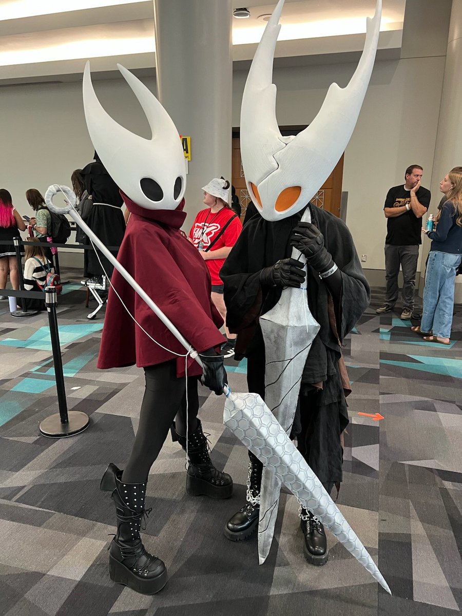 YepSSB's tweet image. I cosplayed this year! It was my first time doing anything this big and I'm lucky to have a spouse who is so talented at crafting.

I am THK and they are Hornet :)