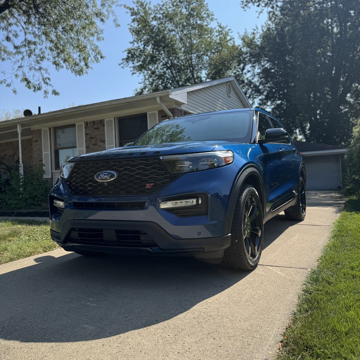 vincentbehm's tweet photo. I just wanted give @Cobratate & @TateTheTalisman a quick appreciation post 💪🏼🐍

Because of your mindsets & guidance, I overcame obstacles, embraced my role as a traditional man, and because of that I get to drive one of my dream cars daily. Not a flashy foreign sports car like everyone else… but a high-performance AMERICAN MADE SUV built for POWER & PURPOSE. 🔥💪🏼

#TopG #TheRealWorld #HustlersUniversity #TRW