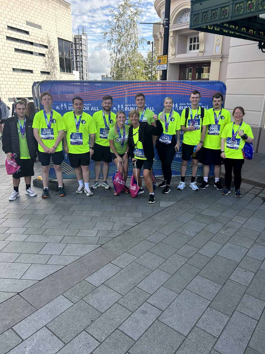 FitFactoryAbc's tweet image. How it started &amp;amp; how it ended, Sheffield 10km was smashed today by our Boxing gyms running group 🏃‍♂️‍➡️🏃‍♀️‍➡️