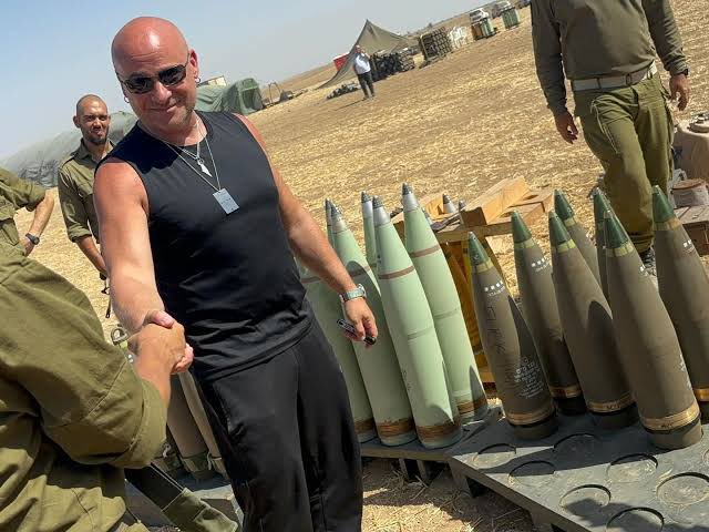 🚨🇫🇷🇮🇱 ALERTE INFO 

Le Zénith de Paris invite David Draiman, un chanteur de métal qui a dédicacé une bombe larguée sur Gaza.  (Mediapart)
