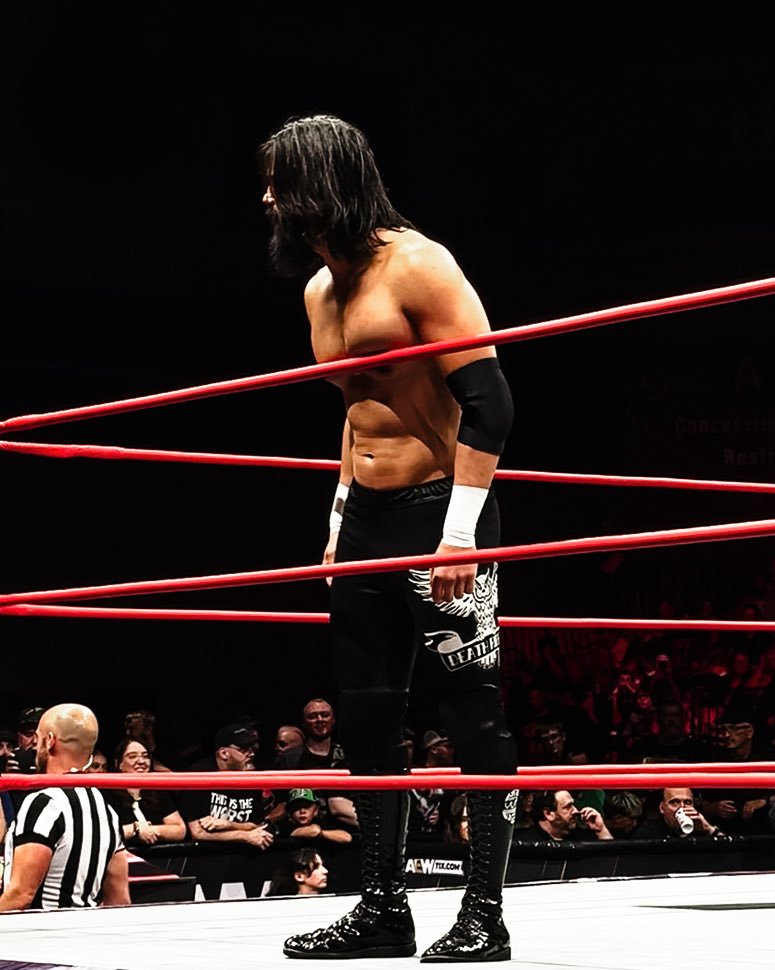 dannyutamox's tweet photo. thought the girlies might enjoy these shots of wheeler from last night https://t.co/W7wxeWqujb