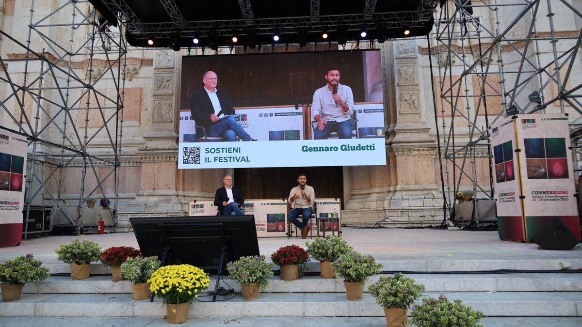 Gli aiuti umanitari vengono scaricati in territorio israeliano. Le organizzazioni umanitarie per recuperarli devono chiedere l'autorizzazione a Israele che crea molti ostacoli. 

Gennaro Giudetti

#FestivalFrancescano2025 
#ilcanticodelleconnessioni