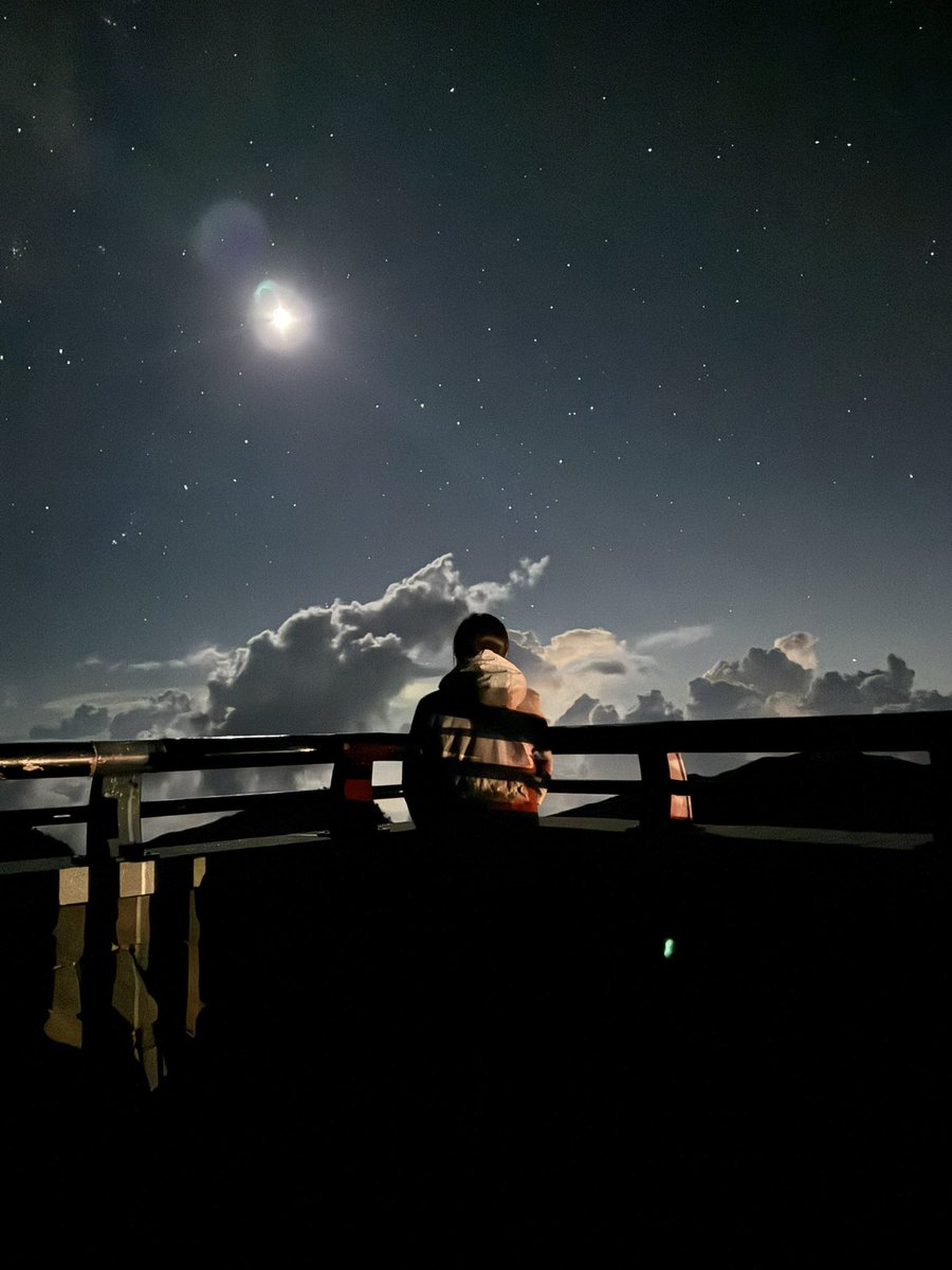 yu62544's tweet photo. 晚上的星星 真好看🤔🤔
可是溫度有點低😅😅 https://t.co/D2T25FD6jZ