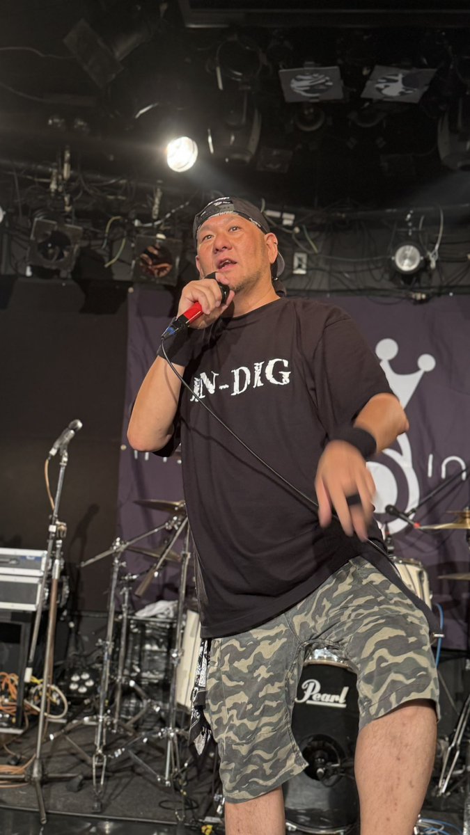 IN-DIG

しゃがまずにボーカルの股下からドラマー見えるライブしばらくお預けかぁ

いったんお疲れっした