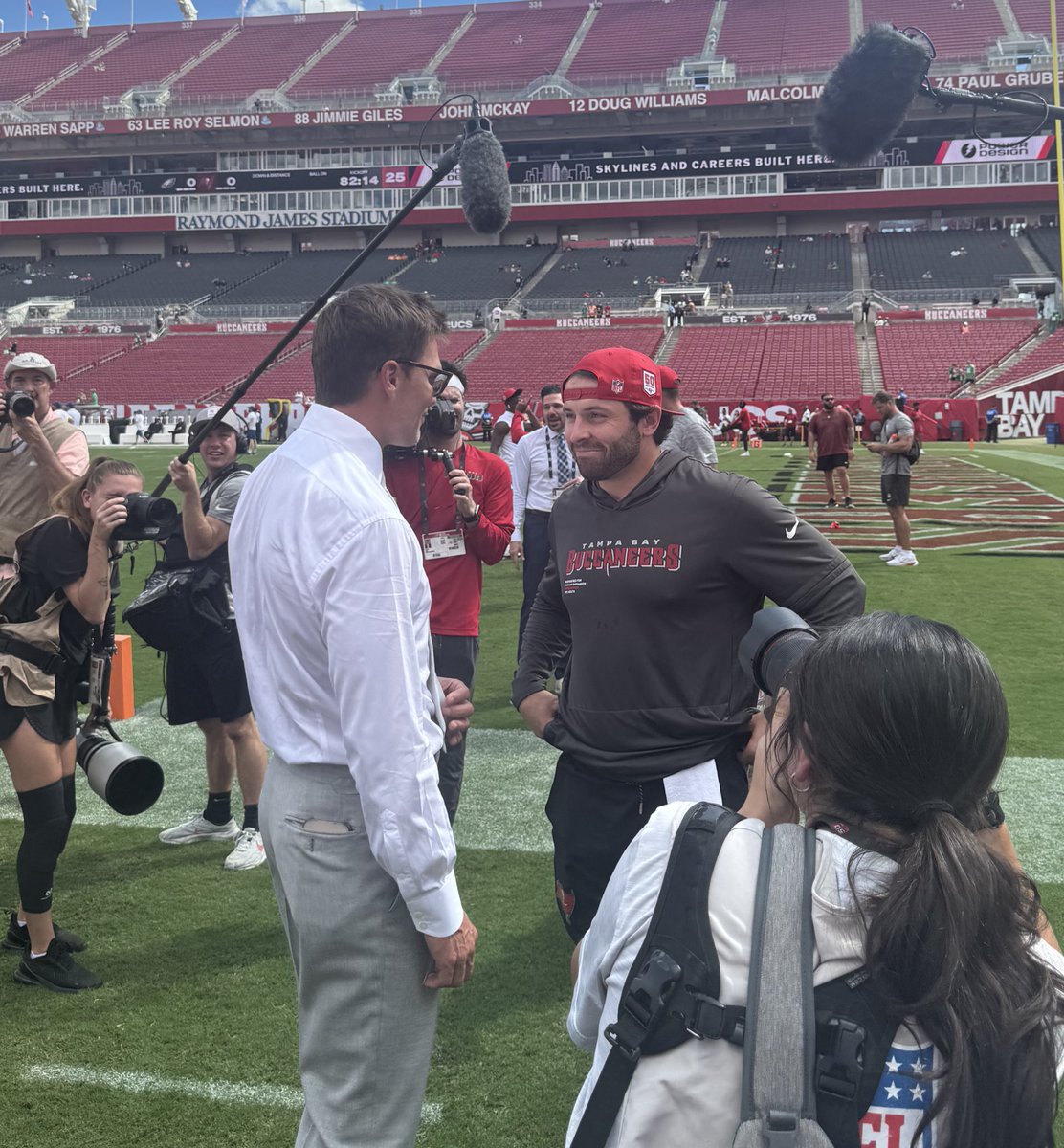 Aileen Hnatiuk tweet media