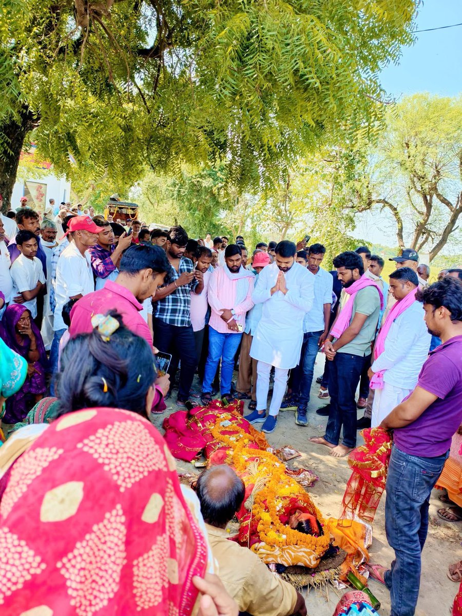 mla_pankaj's tweet image. विधानसभा क्षेत्र के  रोहित यादव जी की श्रद्धेय दादी जी का देवलोकगमन अत्यंत पीड़ादायक है। ईश्वर अनंतवासी पुण्यात्मा को चिर शांति व परिजनों को वज्रपात सहन करने की शक्ति प्रदान करें।