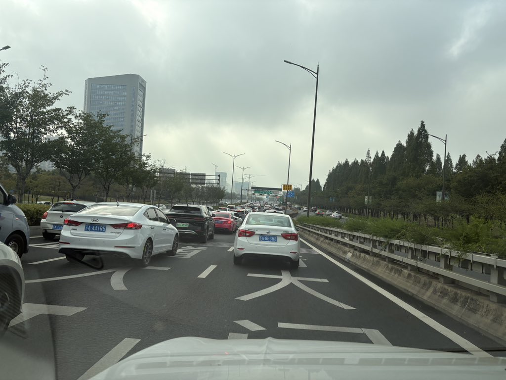 南京南 tweet media