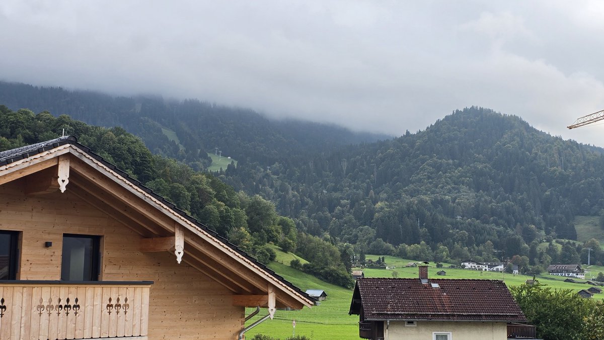 Mal was ganz anderes ... kein Meer, sondern Berge. 🤩

Ich liebe diesen Blick schon jetzt. 😍

#Servus aus #GarmischPatenkirchen