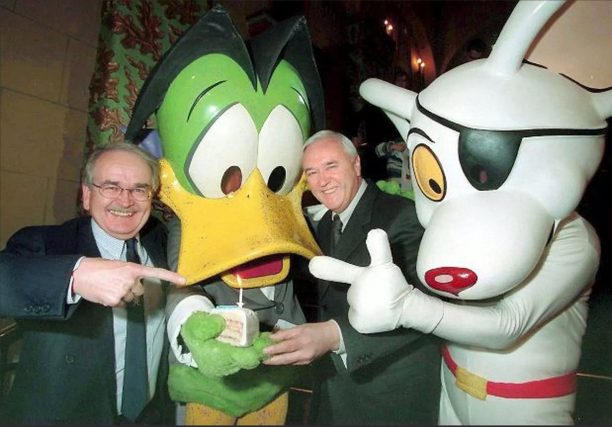 ChudTsankov's tweet photo. 🔥 44 years ago today, September 28, 1981, 'Danger Mouse' premiered.
#DangerMouse #Animation #MarkHall #BrianCosgrove #ShaneCooney #CosgroveHallFilms #BBC #TVSeries #Nostalgia https://t.co/ngKgBFvWiC