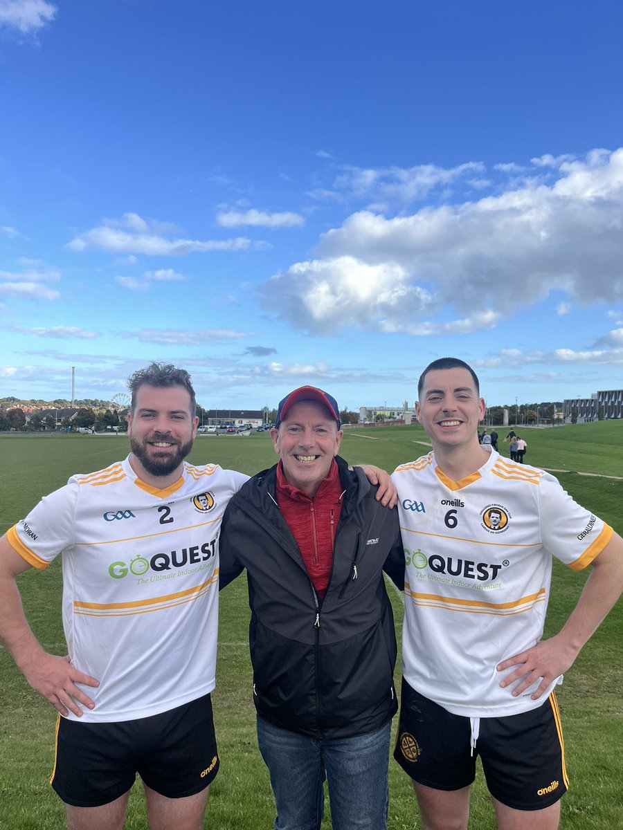 Well done to our Adult Hurlers who beat Beann Eadair by a point in their Championship Quarter-Final 🤝

It was a brilliant game played infront of a big home crowd!

It was a real family affair, well done to the Barretts, the Nolans and the Foleys 🙌

#GersAbú💛🖤