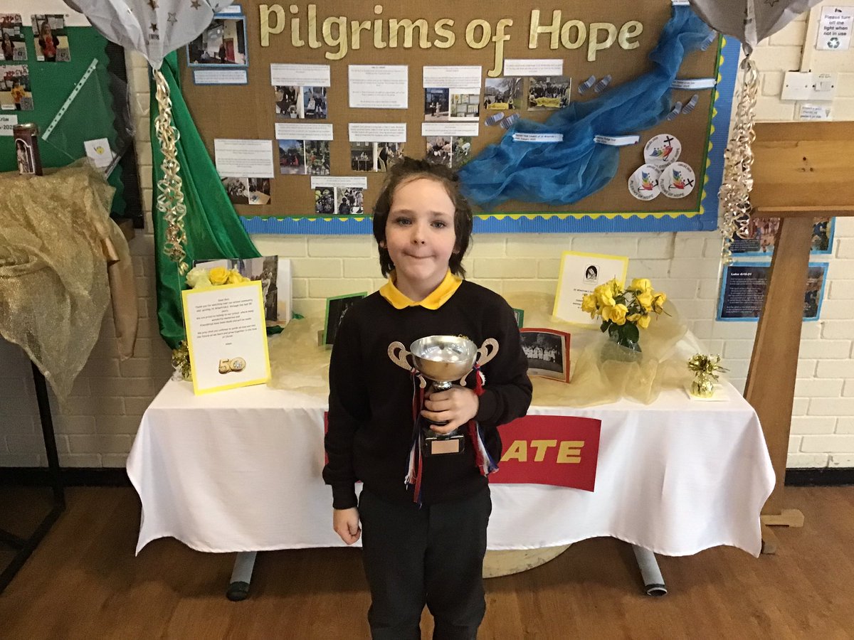 Da Iawn i Dosbarth Dyfi who have won the attendance award ⭐️👏🏻🏆