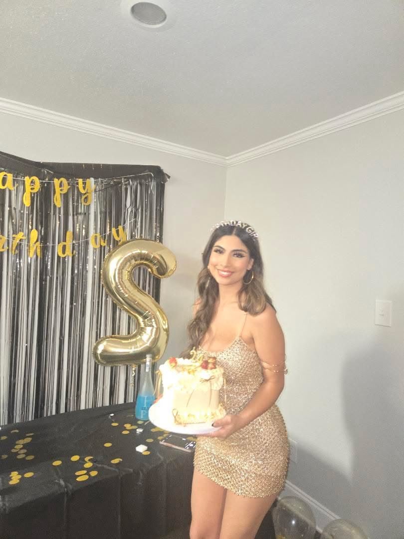 _johanachavez_'s tweet photo. 24🎂 https://t.co/F94L1Hiu6e