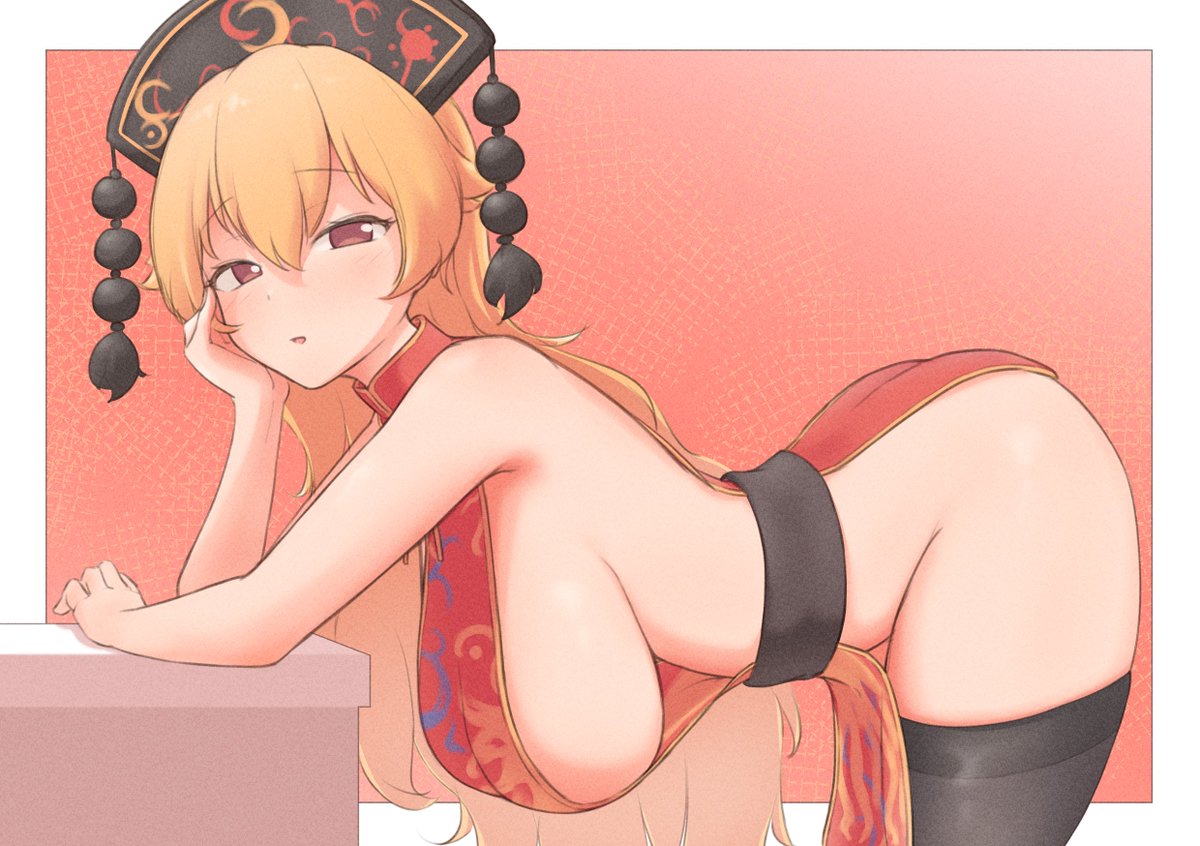 Samukaze1's tweet photo. 純狐さまの横乳 https://t.co/ZLxfvyDJAu