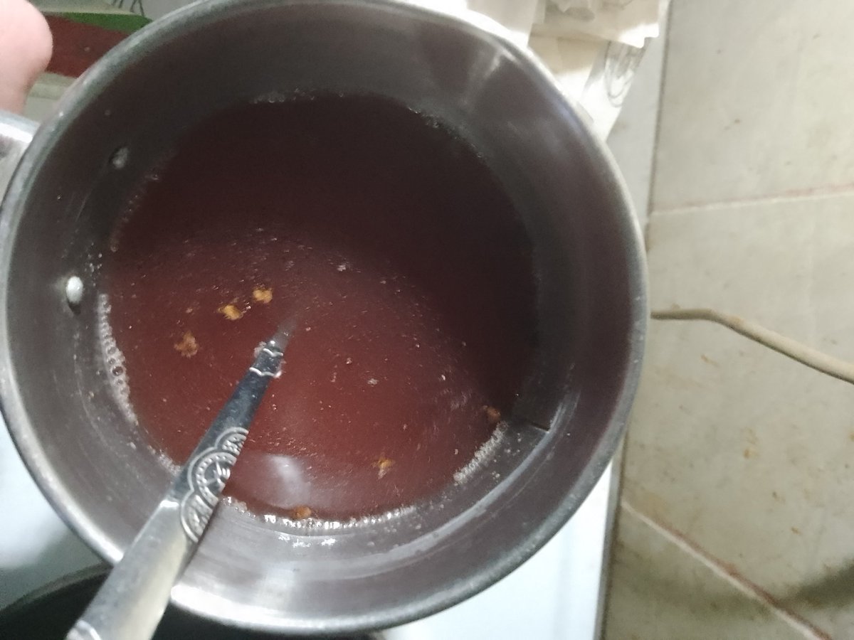 A s'g šizenje od jedenje.
Posle će kuvano vino sas razni dodaci