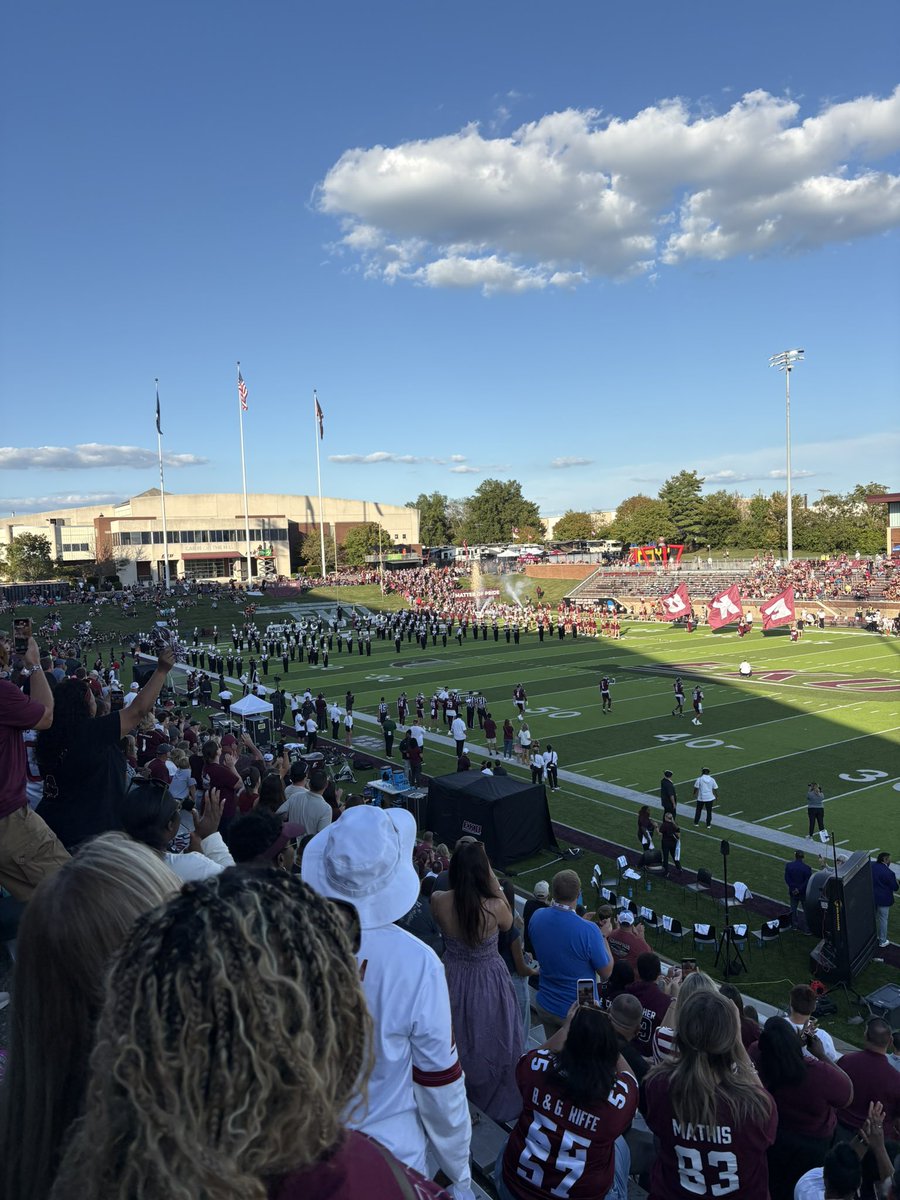 max_warner9's tweet image. Had a great visit at Eastern Kentucky this weekend. Really loved the atmosphere. Thank you for the invite!

@Maxwe11EKU @CoachRav @EKUWWells @jaxegan_eku @VisionQb