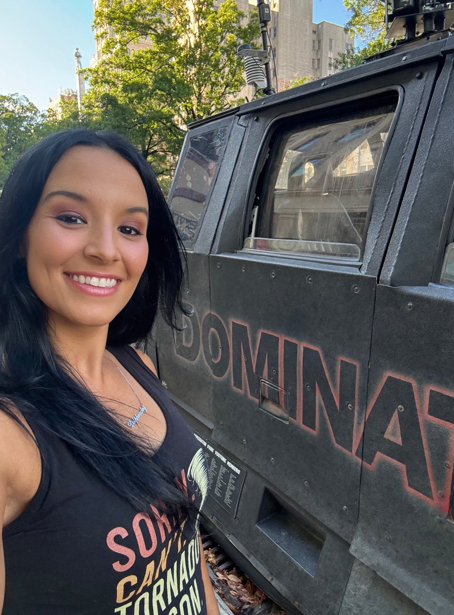 dolphreaky's tweet image. Had so much fun in Georgia this weekend at the  @ReedTimmerUSA event. @localmanweather was awesome too. We learned alot and I even got to ask Reed about chasing in South Florida. His advice: go to the Great Plains lol 🌪️ #NeverStopChasing!