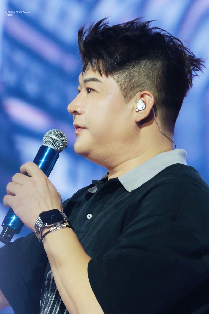 imqqqii17's tweet photo. #HAPPY_SHINDONG_DAY
突然发现这个发型真的很合适童
#SS10_in_Seoul_D3
#SUPERSHOW10 
#SUPERJUNIOR 
#슈퍼주니어 
#Shindong
#申东熙
#シンドン
#신동희 https://t.co/bkoolCmU8D