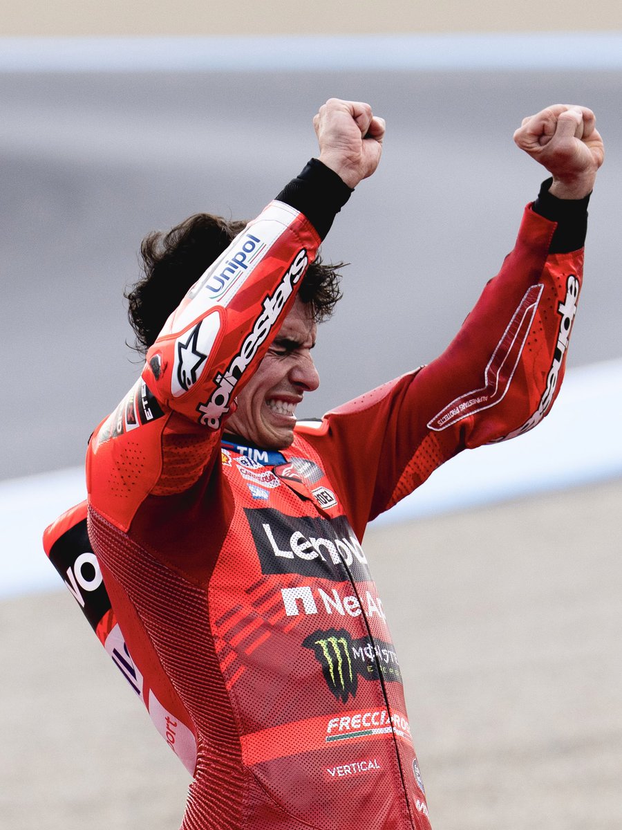 funlovinlyle's tweet photo. My all-time time favorite @MotoGP rider @marcmarquez93 has done it again. This time for @DucatiMotor @ducaticorse He's now a #9xWorldChampion #7xMotoGPworldchampion #ComebackComplete #mm93 #marcmarquez #marcmarquez93 #ducati #DucatiLenovoTeam https://t.co/TmUYhXFZSd