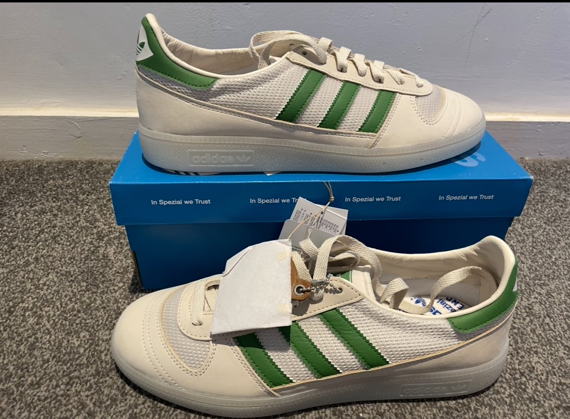 <a href="/adiFamily_/">adiFamily</a> 🚨FOR SALE 🚨

Wilsy SPZL END x By the Sea
Size 8.5 BNIBWT

£90 TYD
Please add 4% if using G&amp;S

Retweets appreciated 👍

#shareyourstripes <a href="/TheCasualSniper/">𝓒𝓪𝓼𝓾𝓪𝓵 𝓢𝓷𝓲𝓹𝓮𝓻</a> <a href="/Mecloy3stripes/">NotLADiDaz ///</a> <a href="/T_C__B_S_T/">Typically Casual Buy/Sell/Trade</a> #SPZL <a href="/RetroSolesUK/">Retro Soles</a> <a href="/roundarway/">CRAIG /// ENGY</a> #adidas #spezial