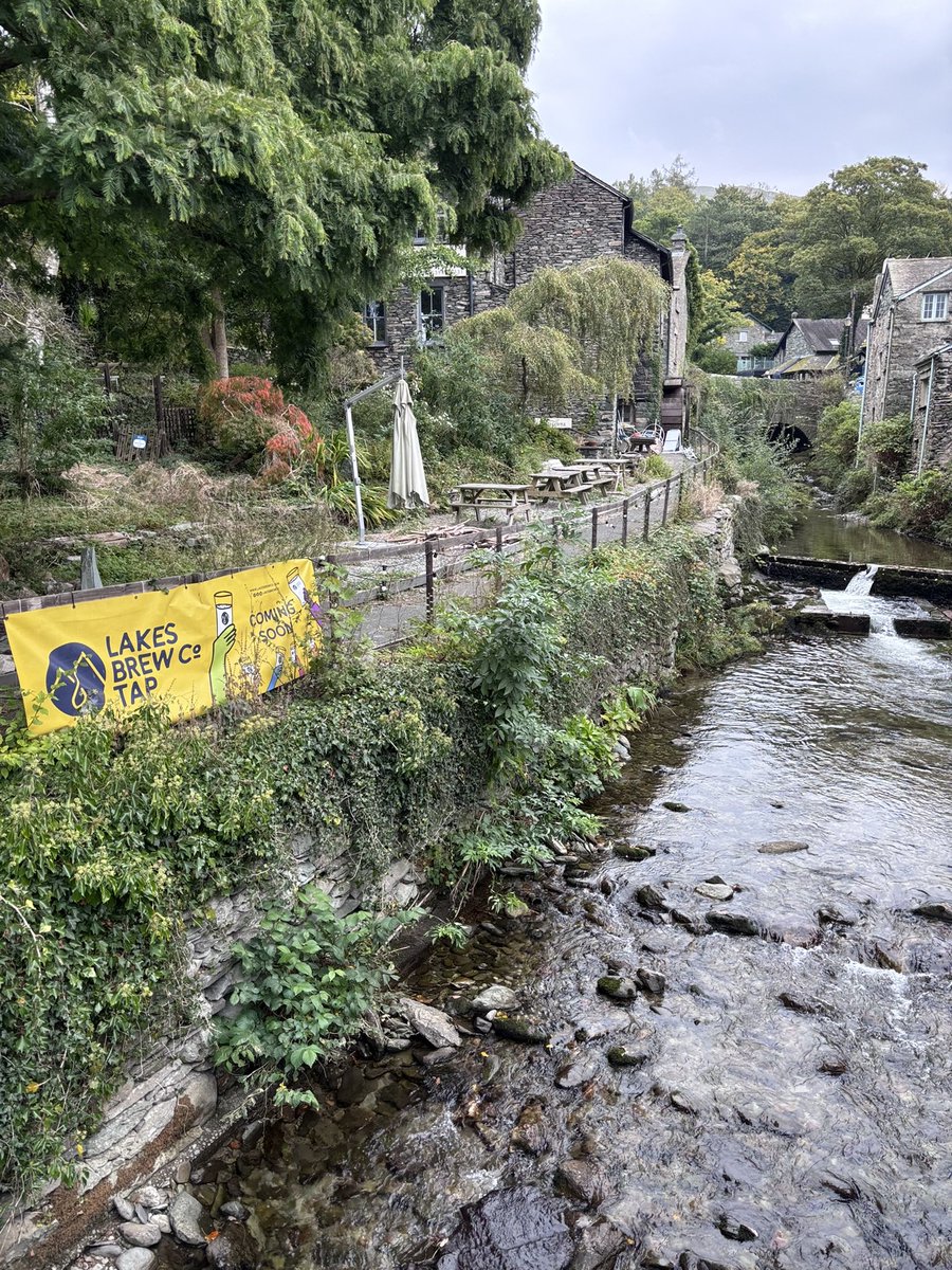 Ambleside is great but sadly we are here before the new <a href="/lakesbrewco/">Lakes Brew Co</a> tap room has opened. We did make it over to their brewery taproom in Kendal on Saturday though and drank some great beers including Breaking 300 a superb coconut stout. Any idea on an opening date guys?