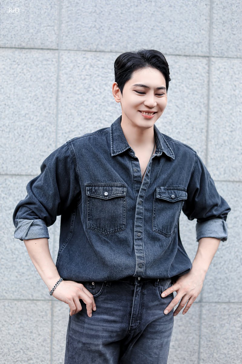 250927 뮤지컬 브로드웨이 42번가 울산 퇴근길
장지후 배우님

#장지후