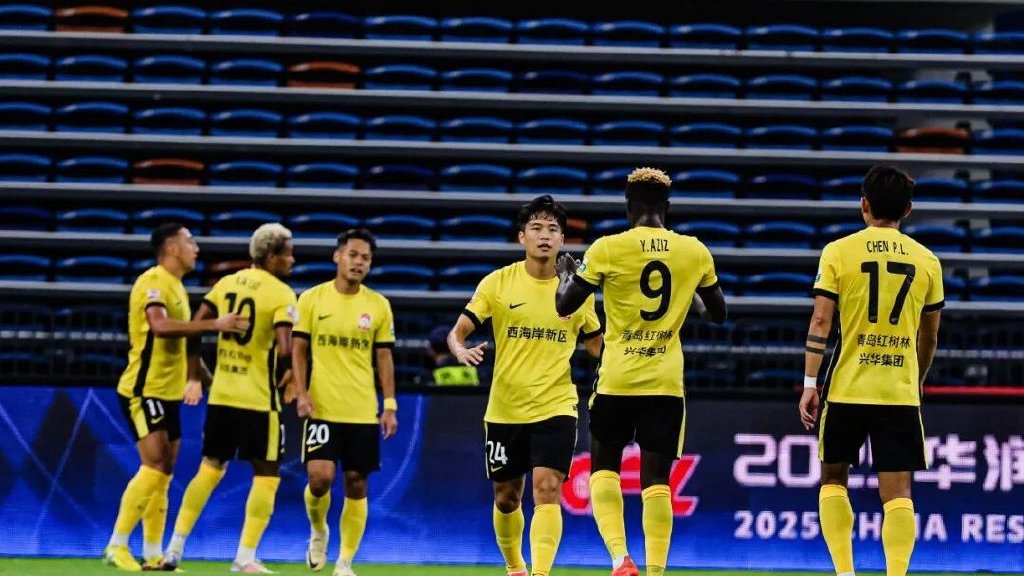 CSLBrasil's tweet image. Davidson e Aziz foram os autores dos gols da vitória de virada do Qingdao West Coast sobre o Shenzhen Peng City por 2x1

Wesley Moraes marcou para os donos da casa