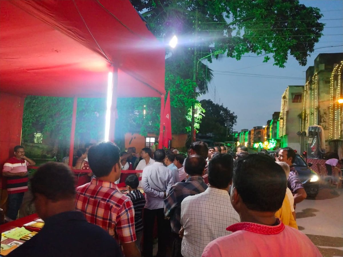 দুর্গাপুর পূর্ব ২ নম্বর এরিয়া কমিটির উদ্যোগে সাগড়ভাঙ্গা কলোনিতে শারদ উৎসবে প্রগতিশীল বুকস্টল উদবোধন হয়।
#CPIM #cpimpaschimbardhaman #bookstall25