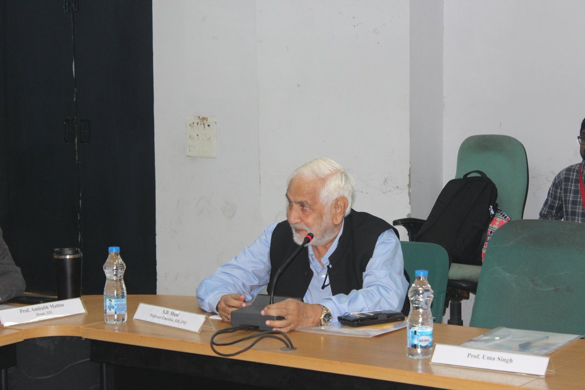 csasjnuofficial's tweet image. Day 1 of the #YoungScholarsConference2025 by #CSAS #SIS #JNU began with an inspiring inaugural session graced by our esteemed Vice Chancellor Prof. Santishree Pandit. 
Honored with the esteemed presence of Prof. Emeritus @SDMUNI. Inspiring remarks from our Dean &amp;amp; Chairperson.