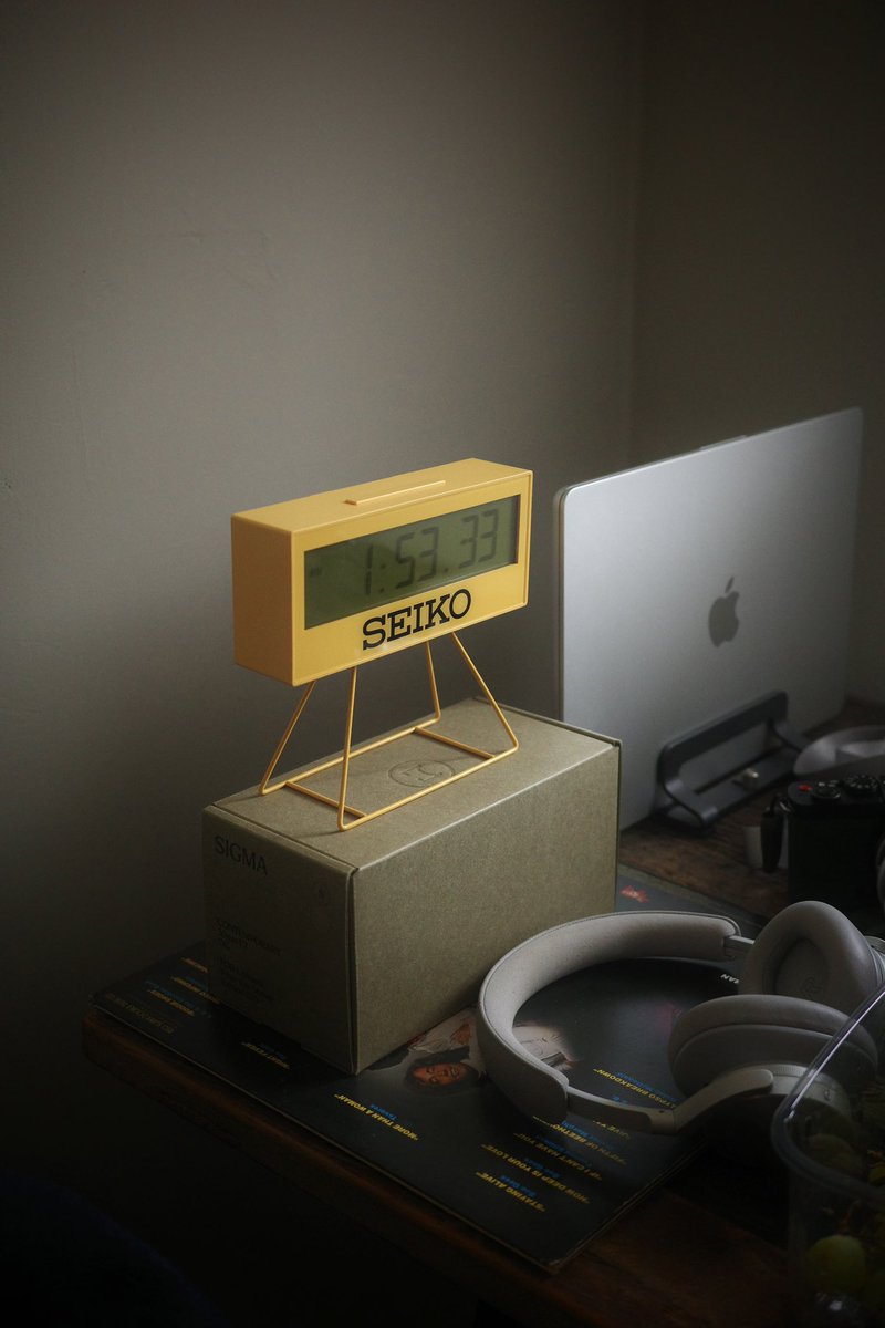 Found absolutely stunning table clock 💛